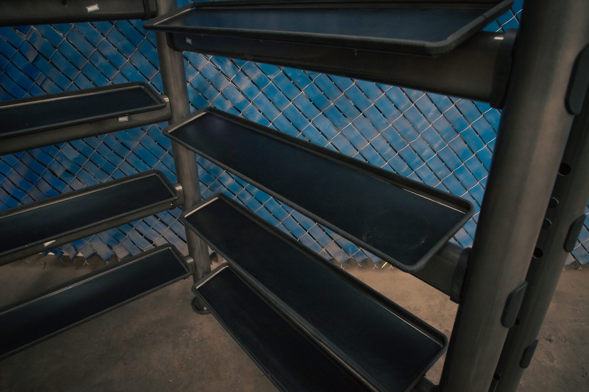 ZIZIPEN013-7 Rack Modular para Pesas Rusas ZIVA Infinity 16 Pares